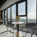 Hanza Tower Original 21st Floor- Sea&city-view Aparthotel