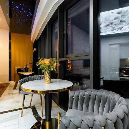 Hanza Tower 21st Floor Or 5th Floor 公寓式酒店 什切青
