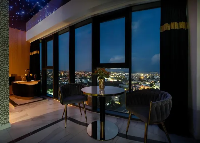 Hanza Tower Original 21st Floor- Sea And City-view Apartahotel